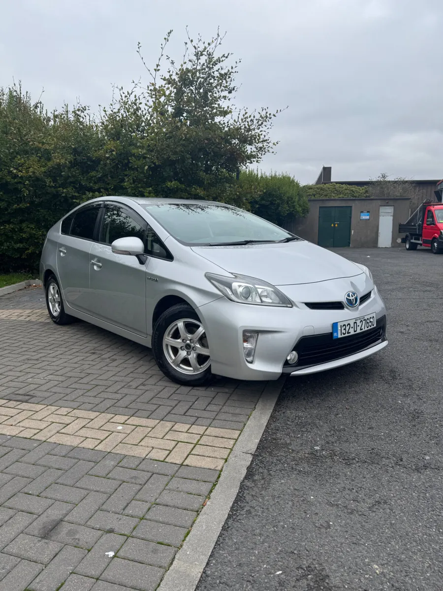 Toyota Prius 1.8 hybrid - Image 1