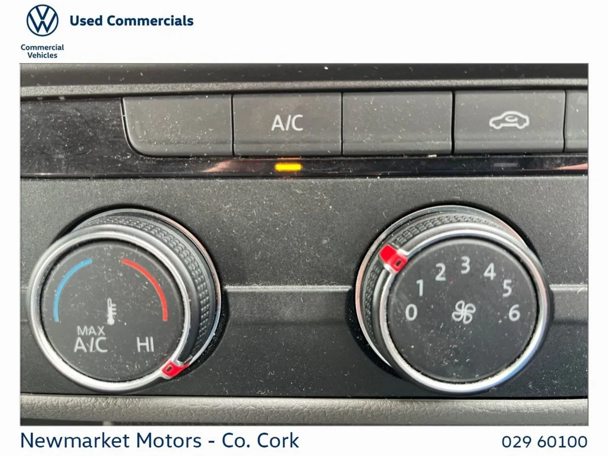 Volkswagen Transporter Long Wheel Base 2.0tdi 110 - Image 3