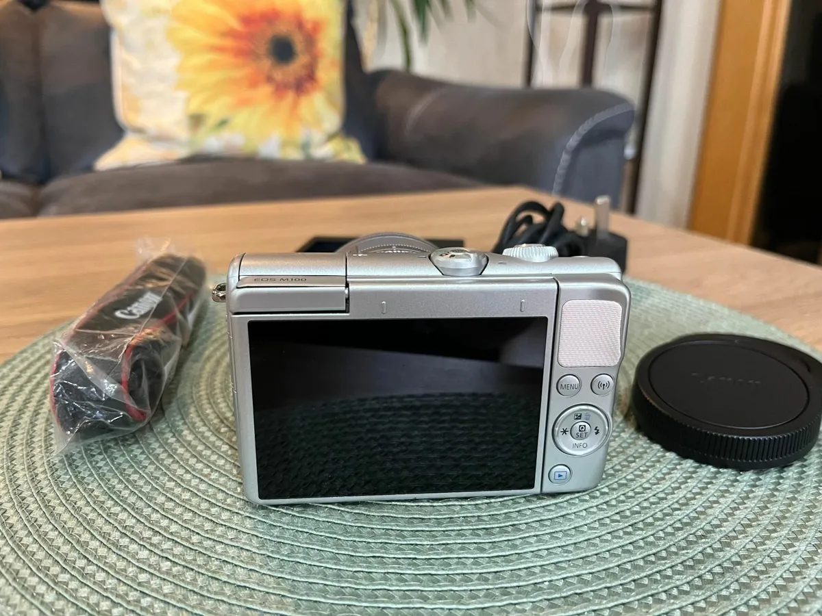 CANON EOS M100 KIT 15-45MM - PINK - Image 2