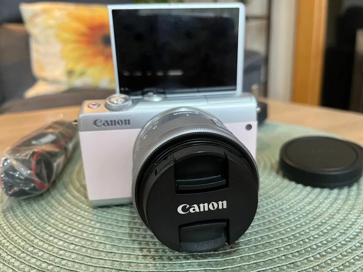 CANON EOS M100 KIT 15-45MM - PINK - Image 3