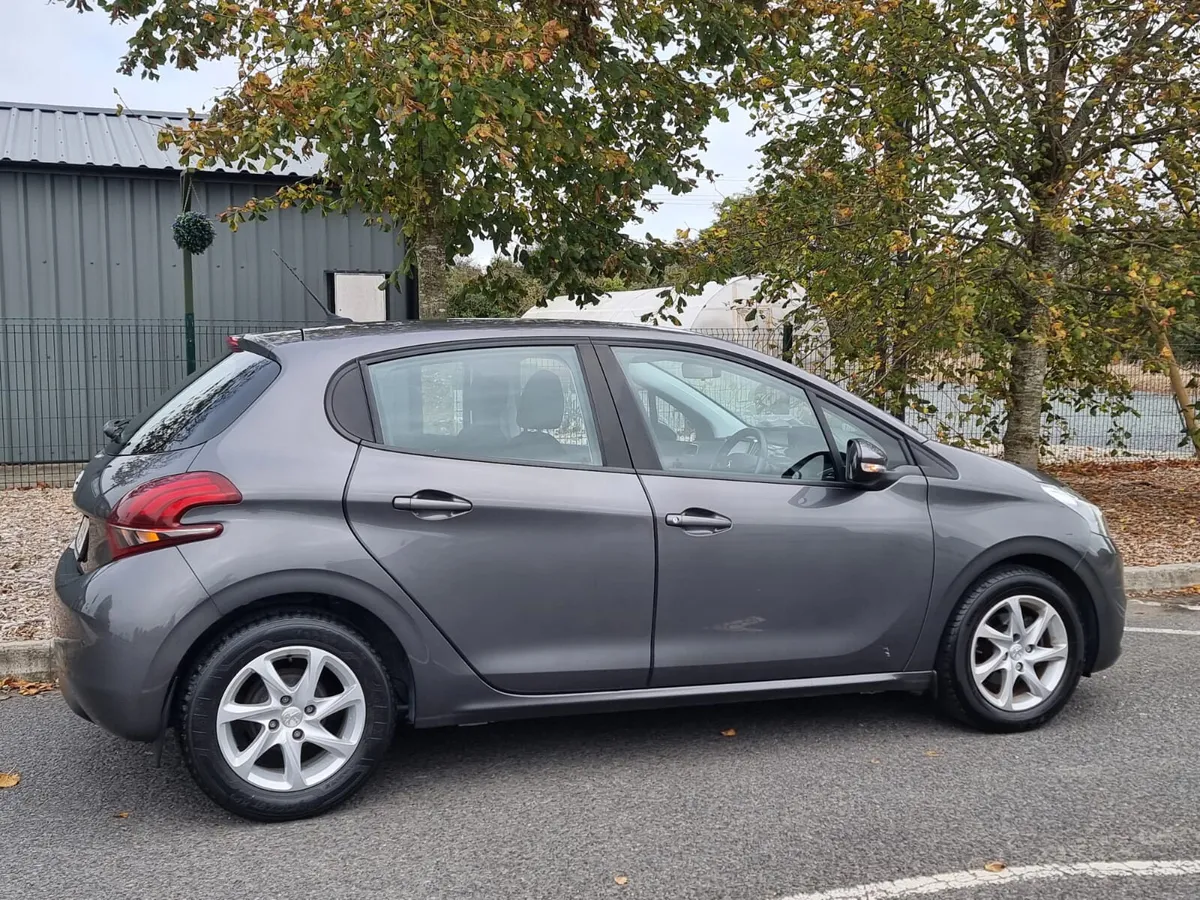 2019 PEUGEOT 208 1.2L NCT'd LOW MILEAGE €10,990 - Image 4