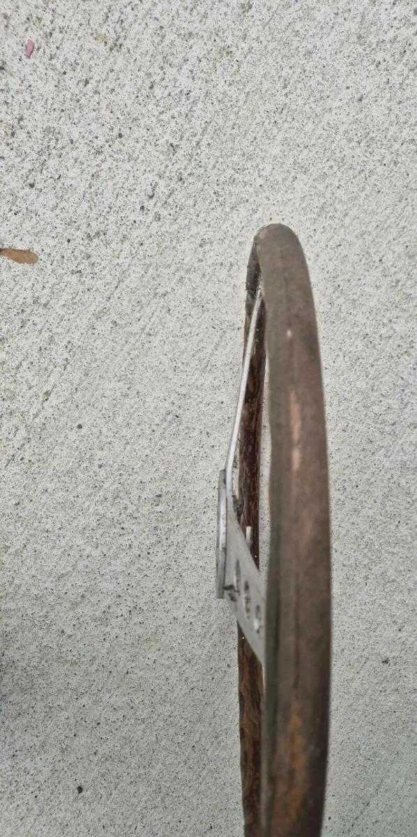 Steering wheel - Image 1