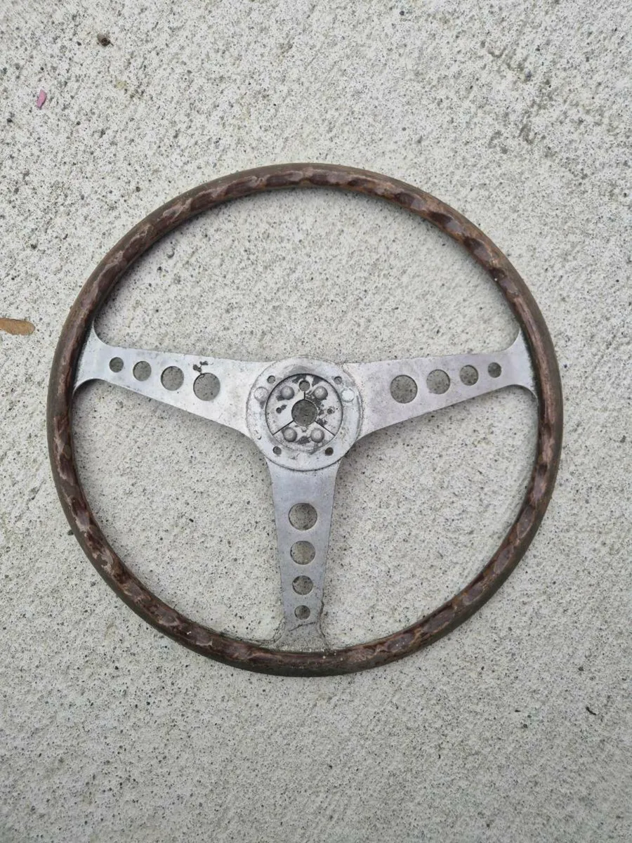 Steering wheel - Image 3