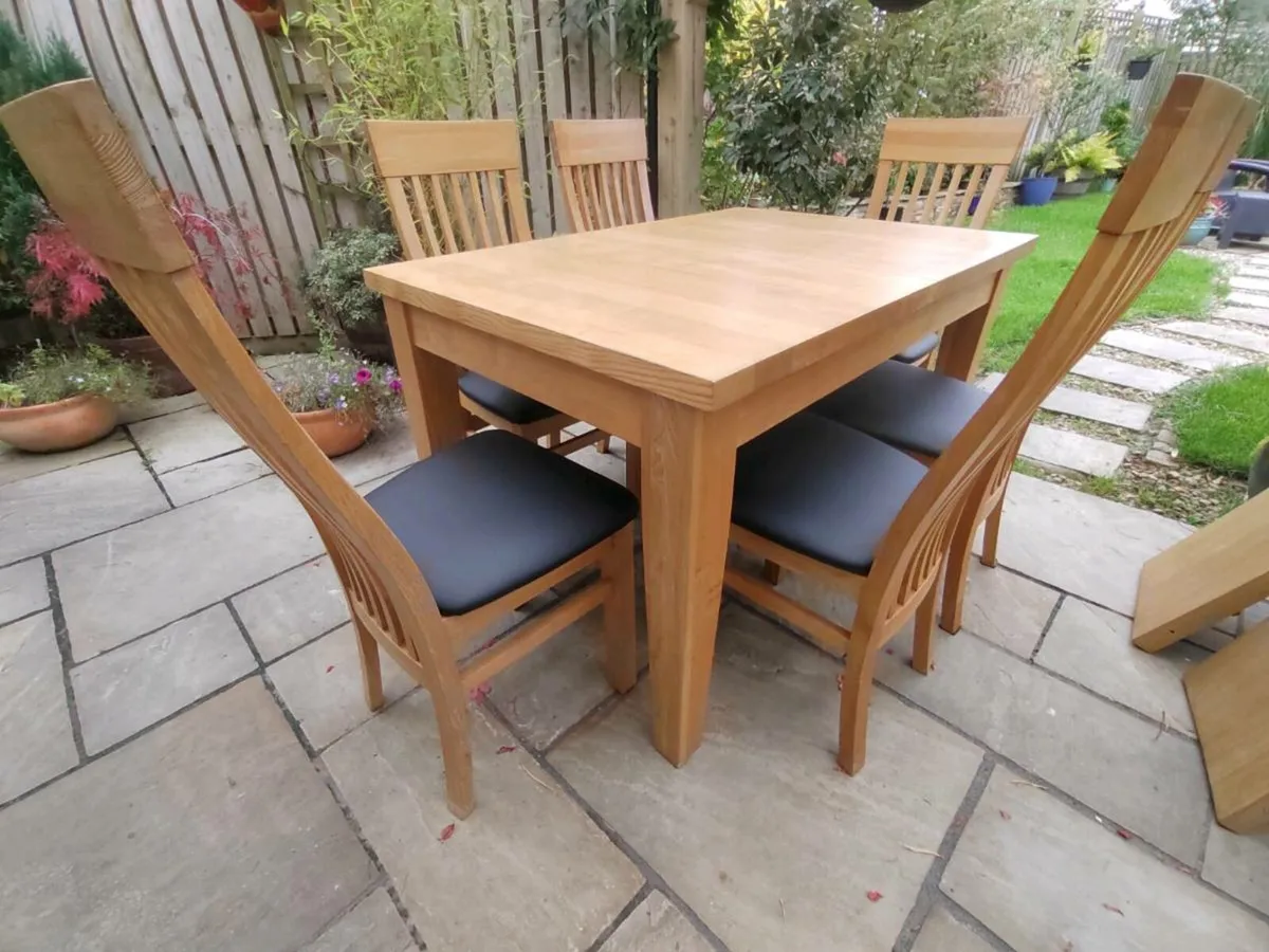 Kitchen dining table 0 - Image 1