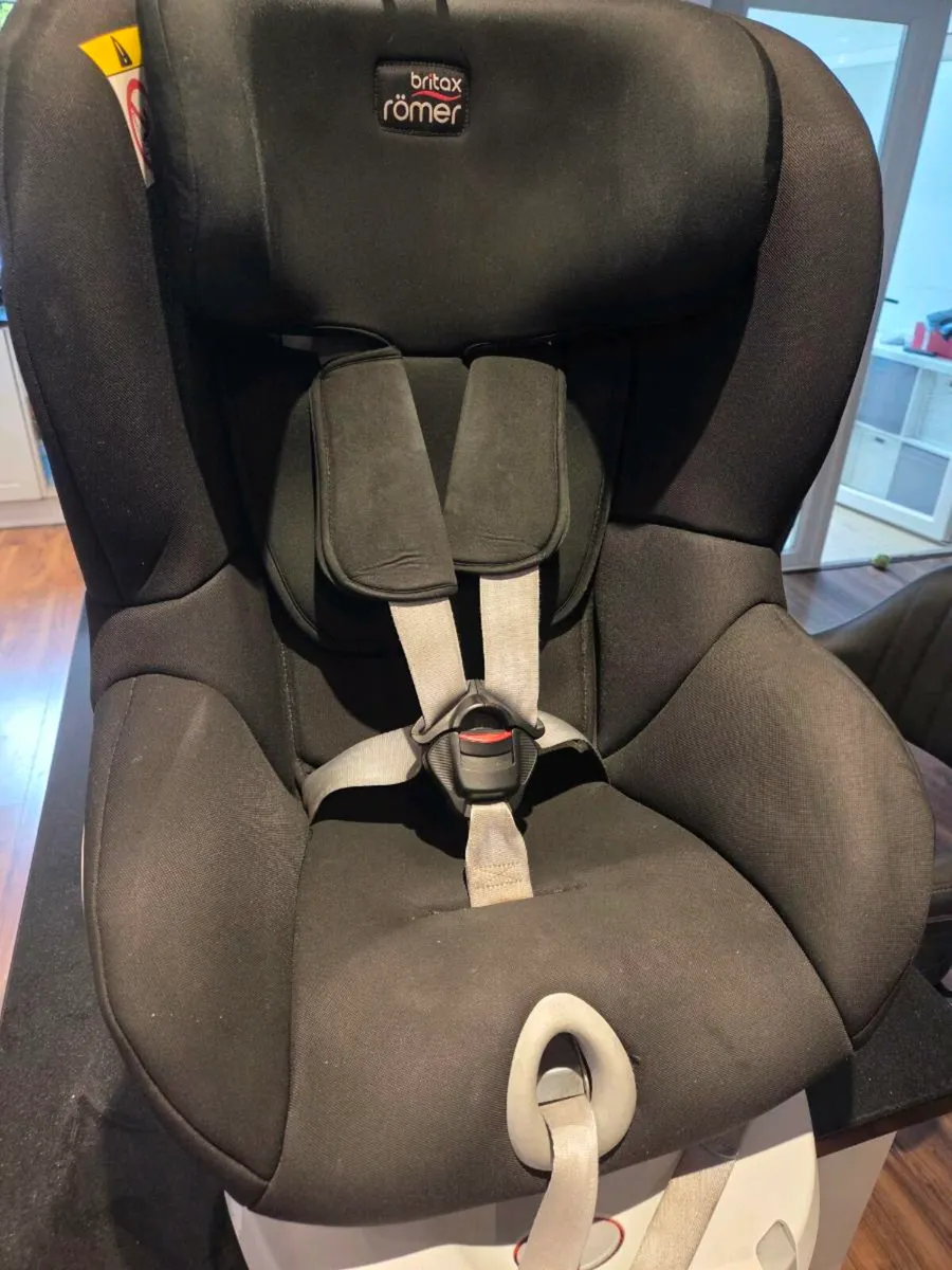 Britax Romer Dualfix car seat - Image 3