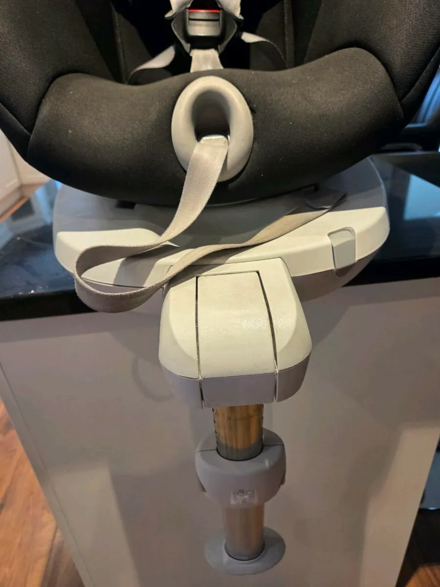 Britax Romer Dualfix car seat - Image 4