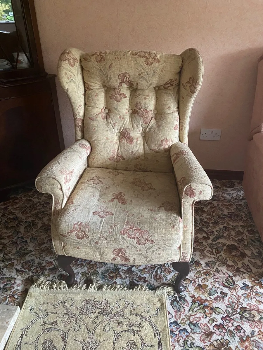 Wing back arm chairs - Image 2