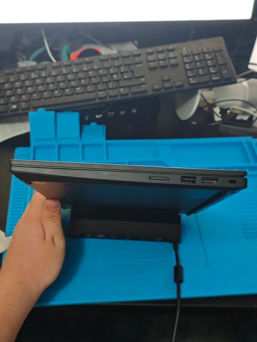 Lenovo ThinkPad X13 Gen 4 - Good Condition - Image 4