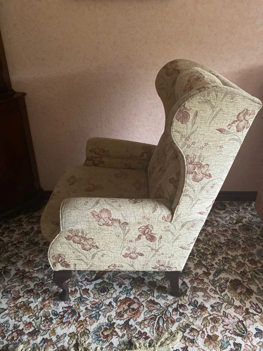 Wing back arm chairs - Image 3