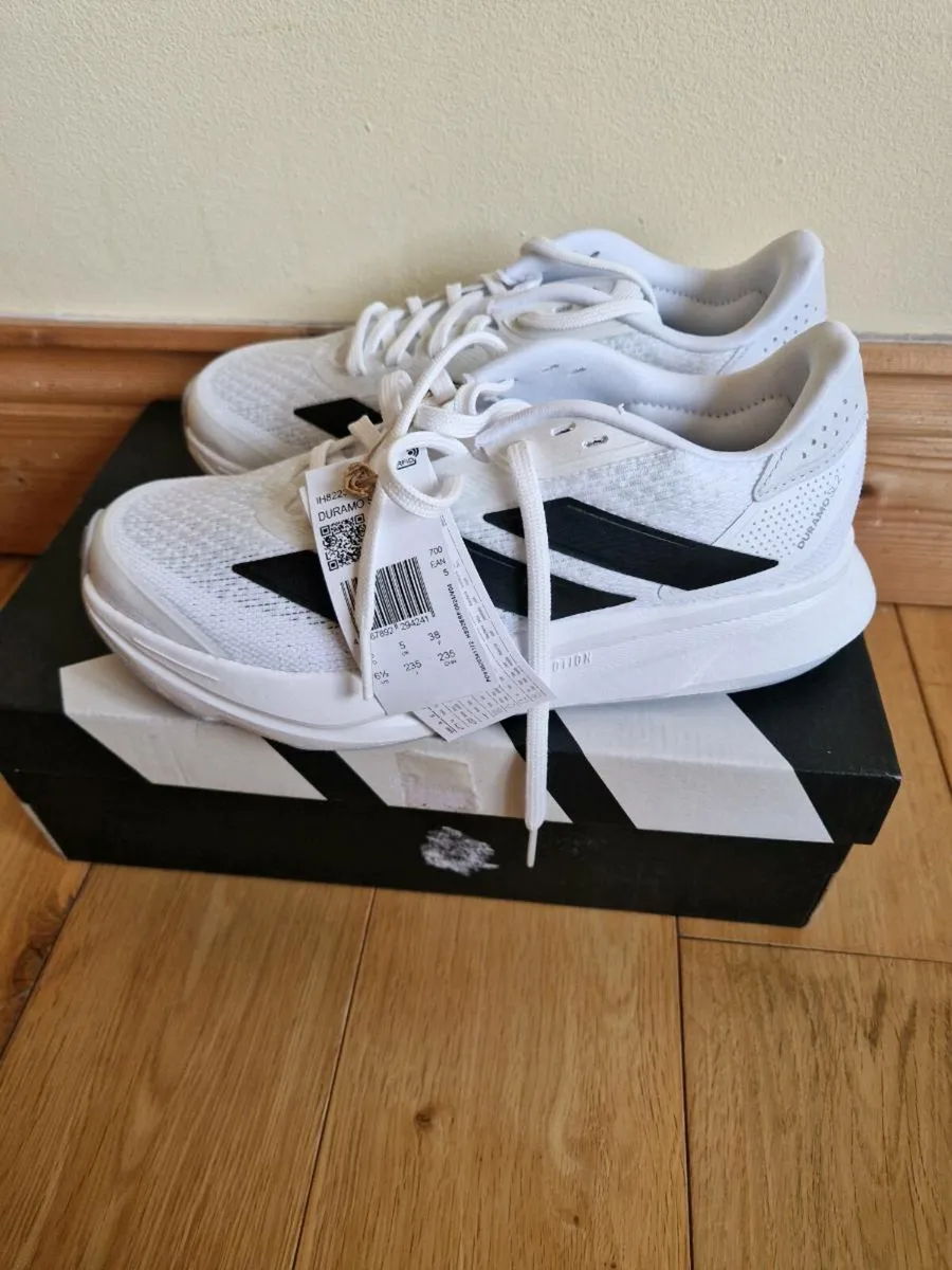 Trainers - Image 1