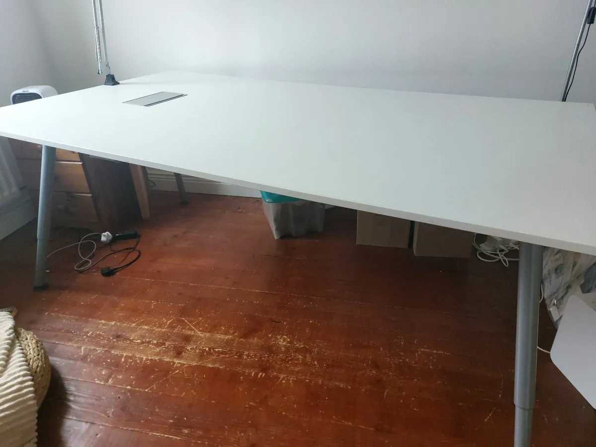 Work table - Image 2