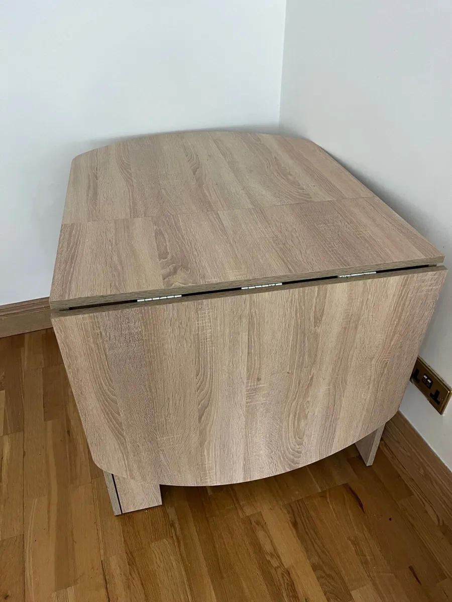 Dining table - Image 2