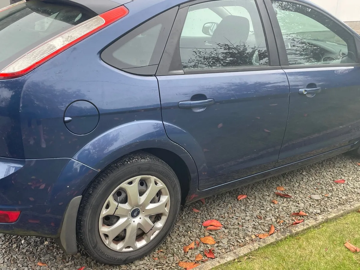 Ford Focus 2009 - Image 3
