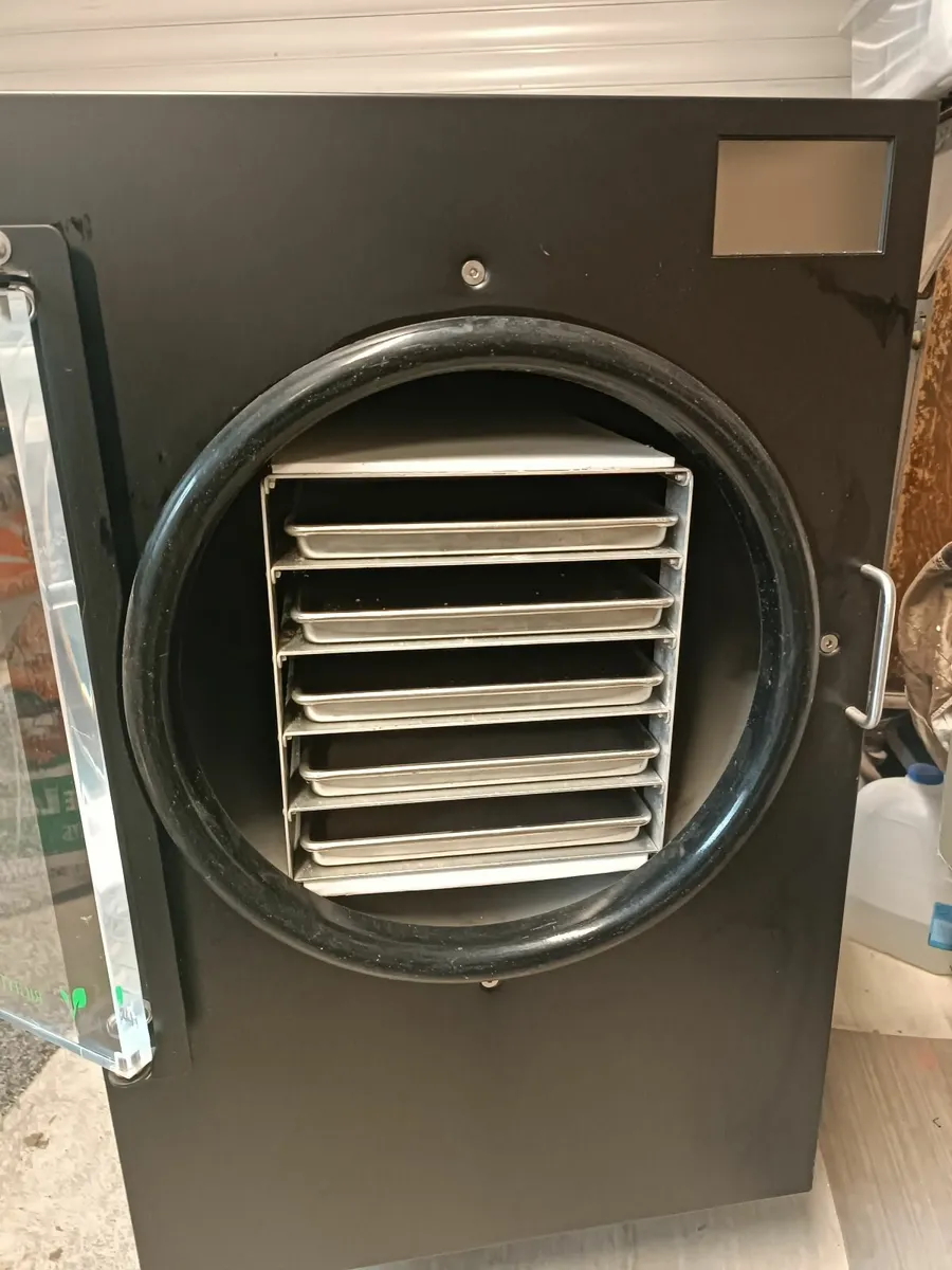 Harvest Right Medium Freeze Dryer - Image 2