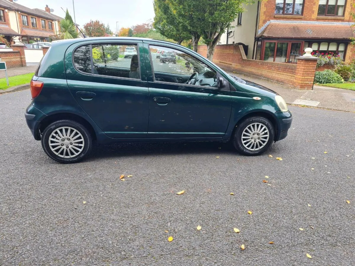 Toyota Yaris 2003 - Image 2