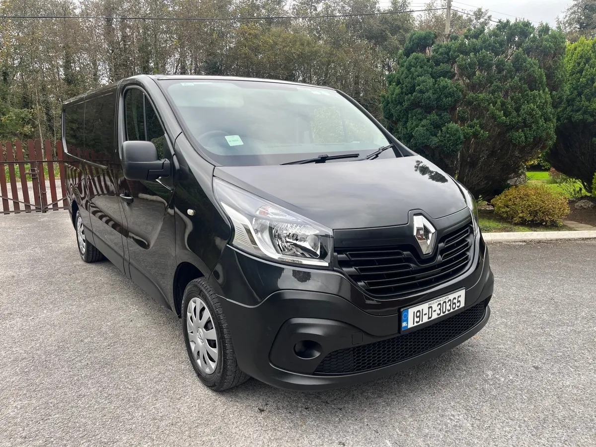 191 Renault Trafic LWB - low mileage - Image 2