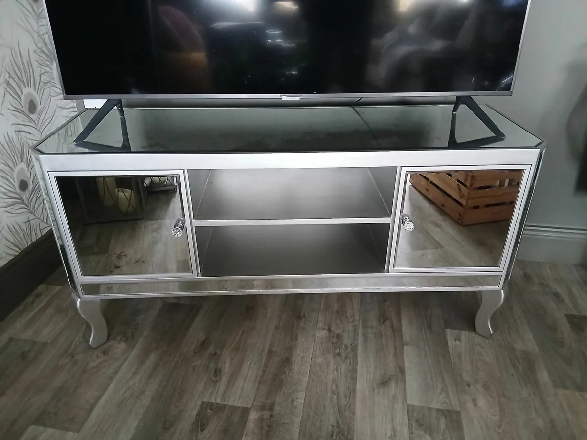 Mirrored TV Unit - Image 2