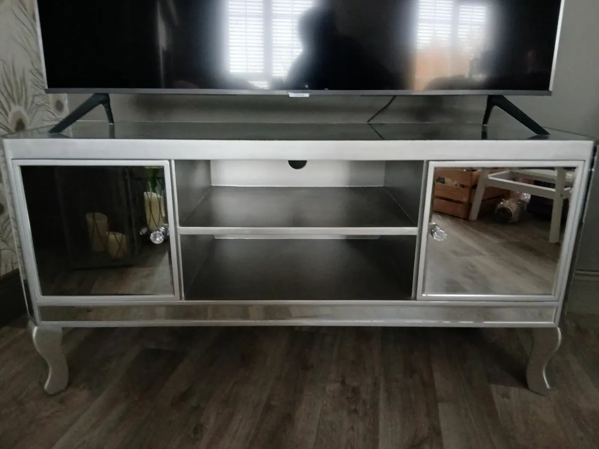 Mirrored TV Unit - Image 3
