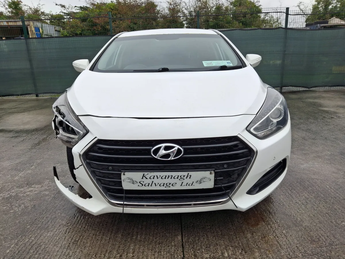152 Hyundai i40 Executive 1.7 Diesel - Image 4