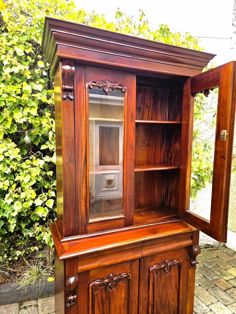 Victorian Style Mahogany Display Bookcase - Image 4