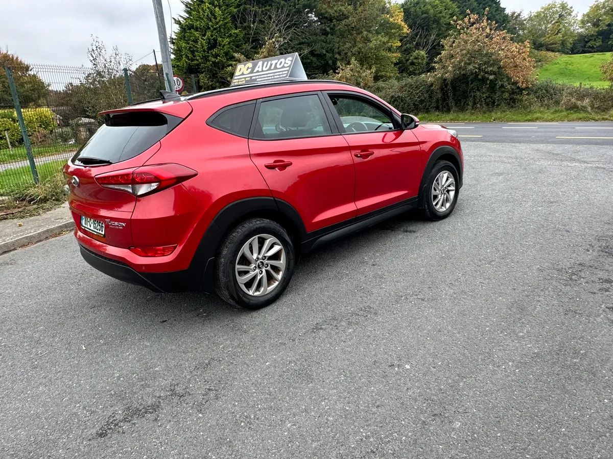 HYUNDAI TUCSON - Image 3