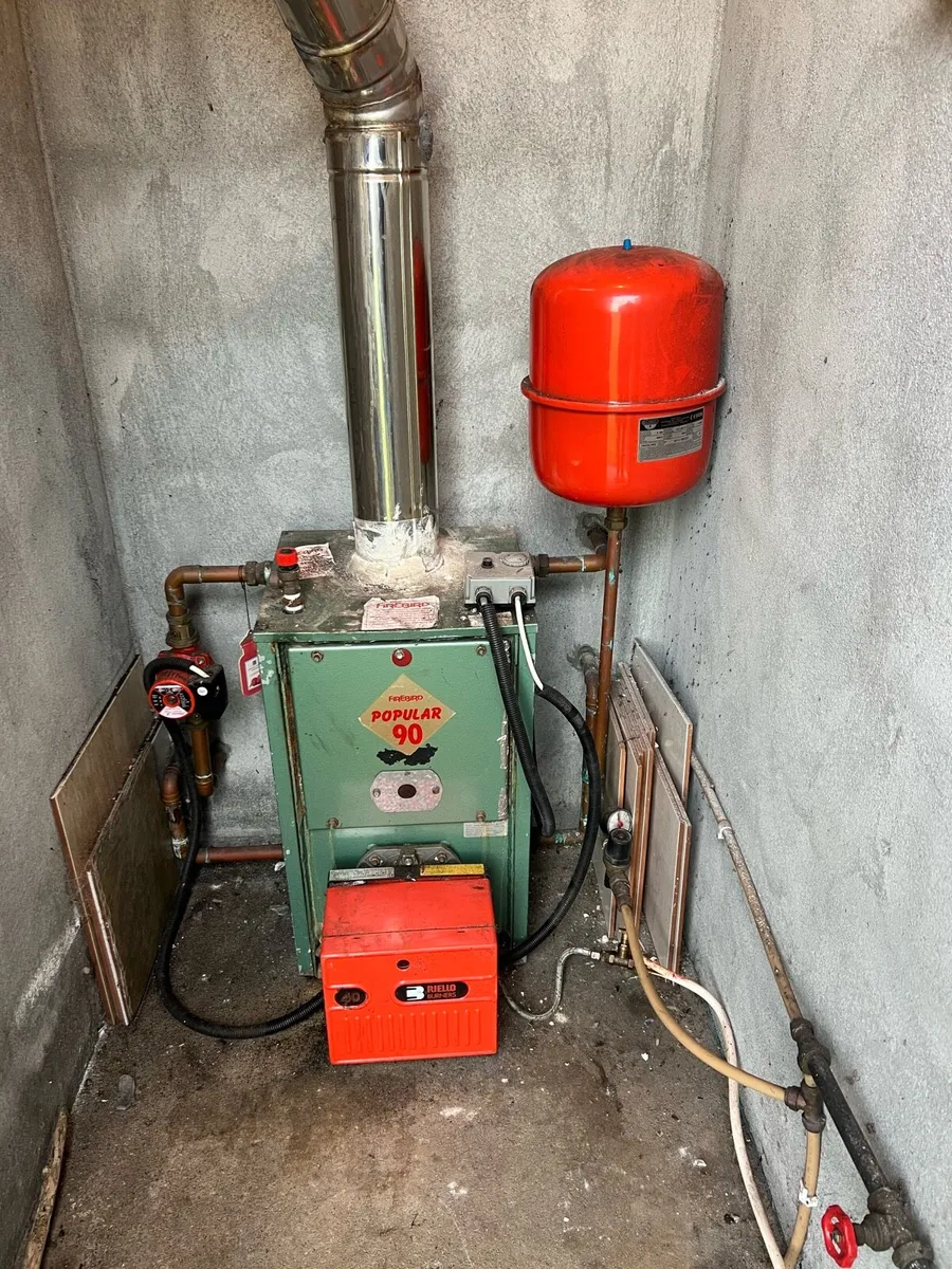Oil boiler - Image 1