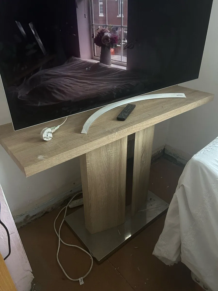 Coffee table & matching TV unit - Image 1