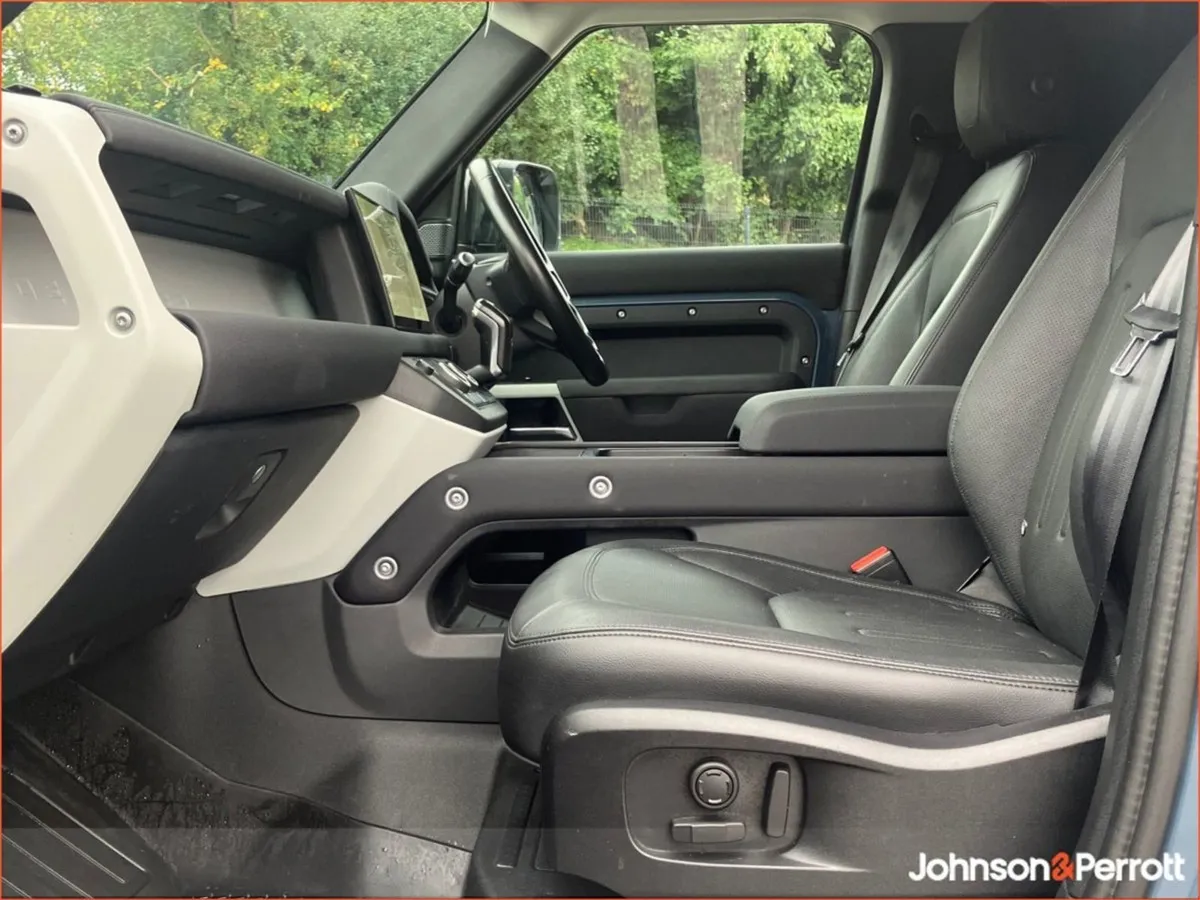 Land Rover Defender Defender 110 Defender 110 3.0 - Image 3