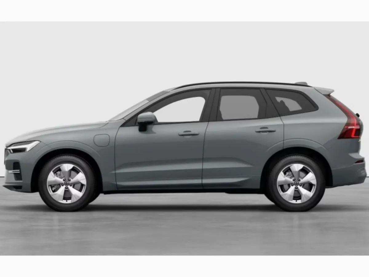 Volvo XC60 T6 Phev Core - Image 2