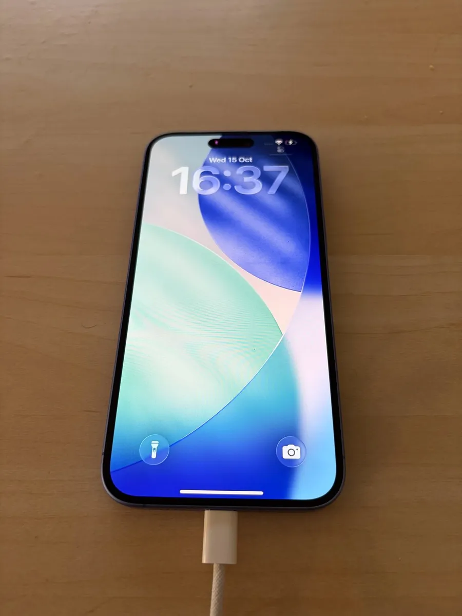 iPhone 16 plus - Image 3