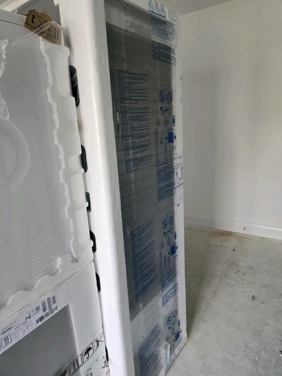 A brand new fridge given by the builders selling b - Image 3