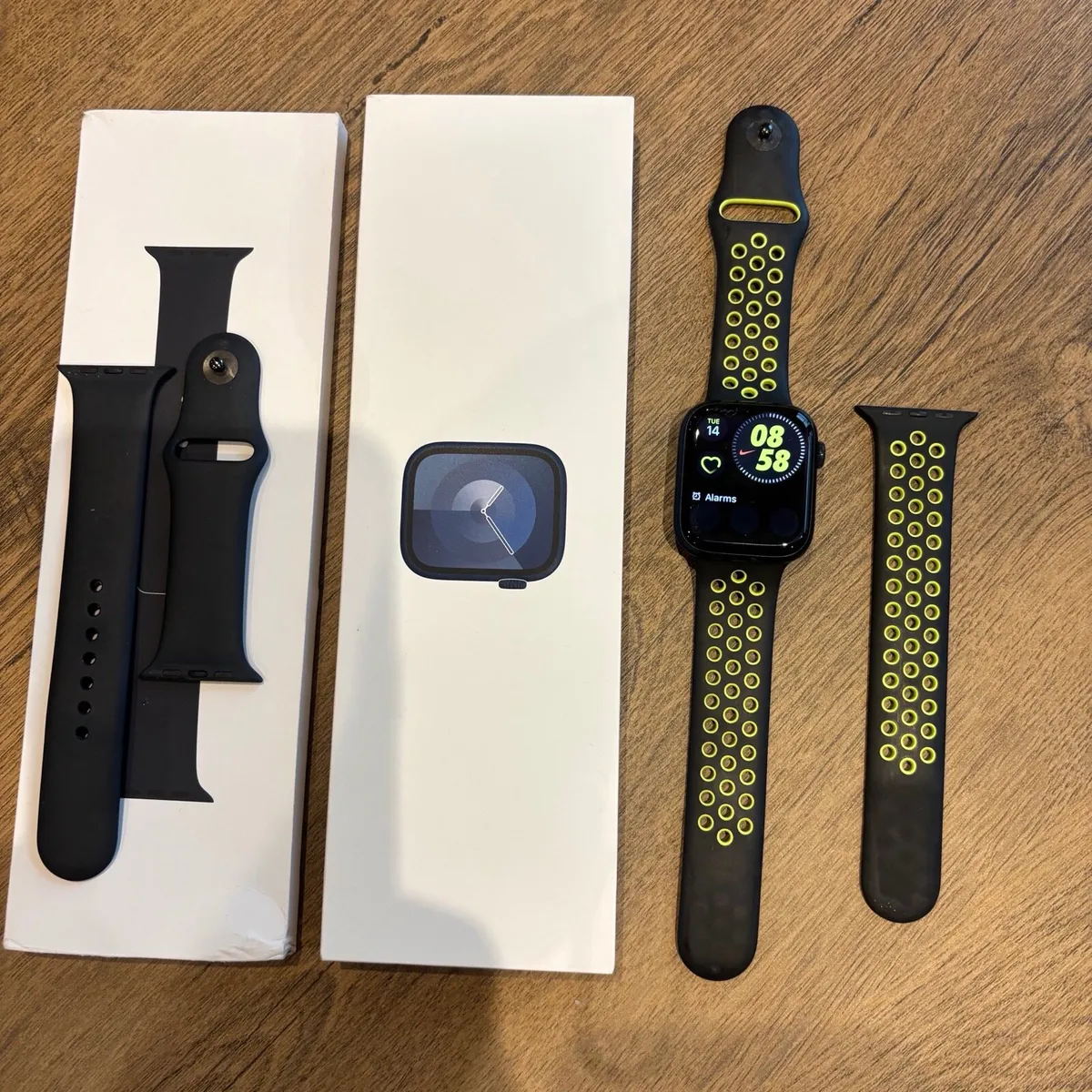 Apple Watch Series 9 (45mm) - Image 1