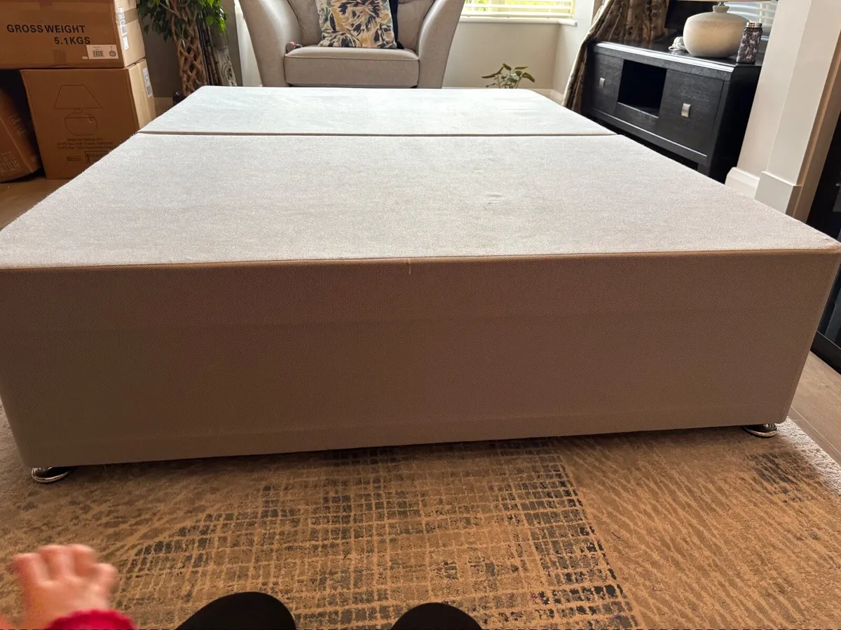 Double bed divan base and headboard - Image 4