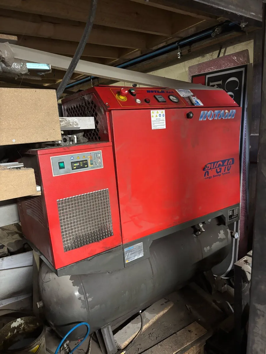 Air compressor - Image 1