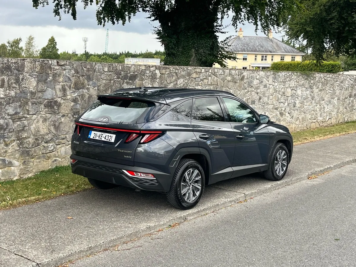 2021 Hyundai Tucson - Image 2