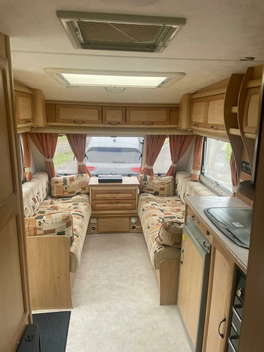 08 Eldiss 4/5 berth fixed bed & Awning - Image 4