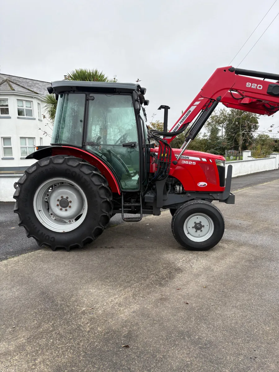 Massey Ferguson 3625 with Quickie Front Loader - Image 4