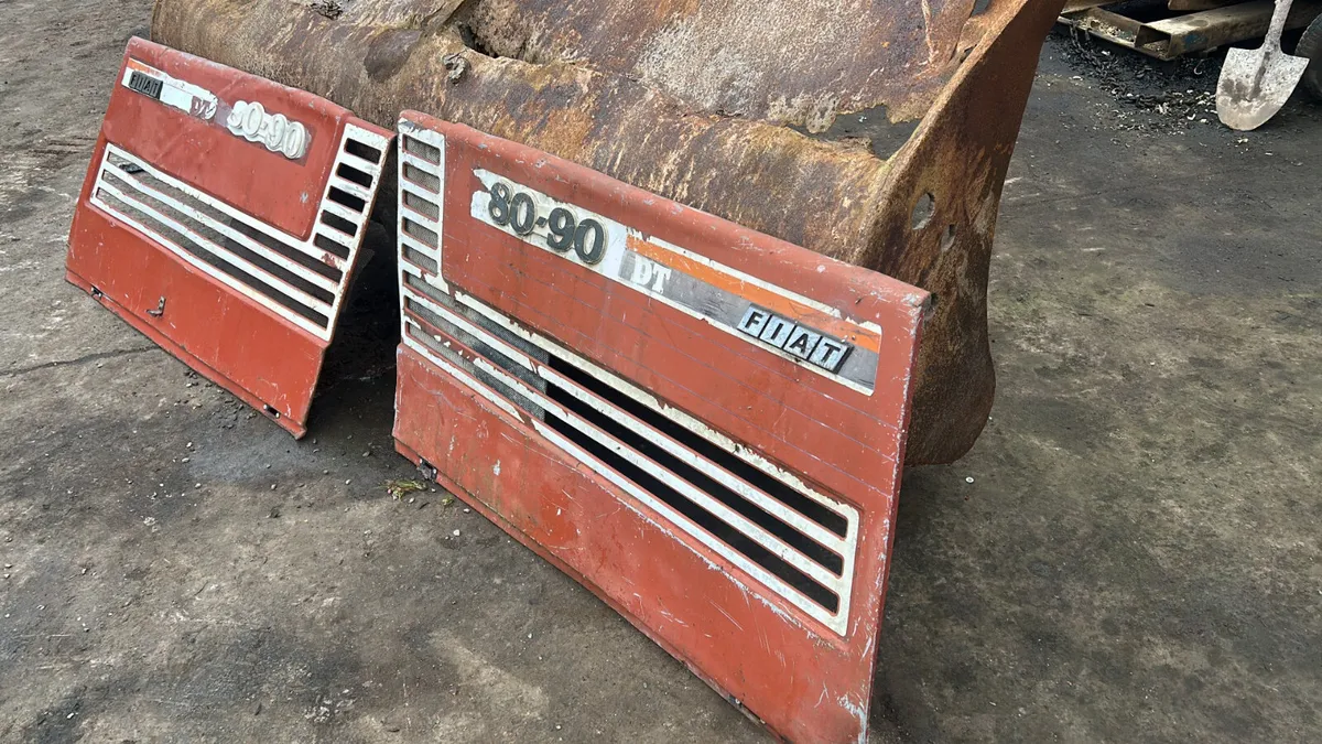 Fiat 4 Cylinder Side Panels - Image 1