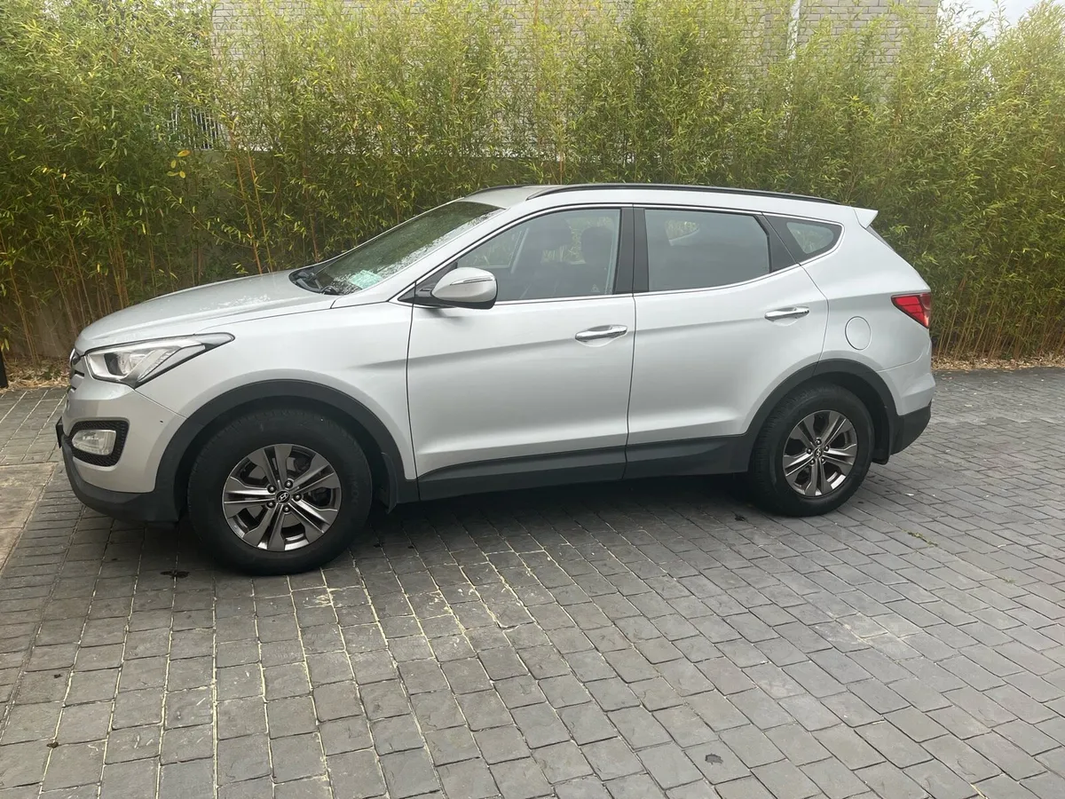 2013 Santa Fe 4x4, 7 seater, 87,000 miles, 6 speed - Image 2