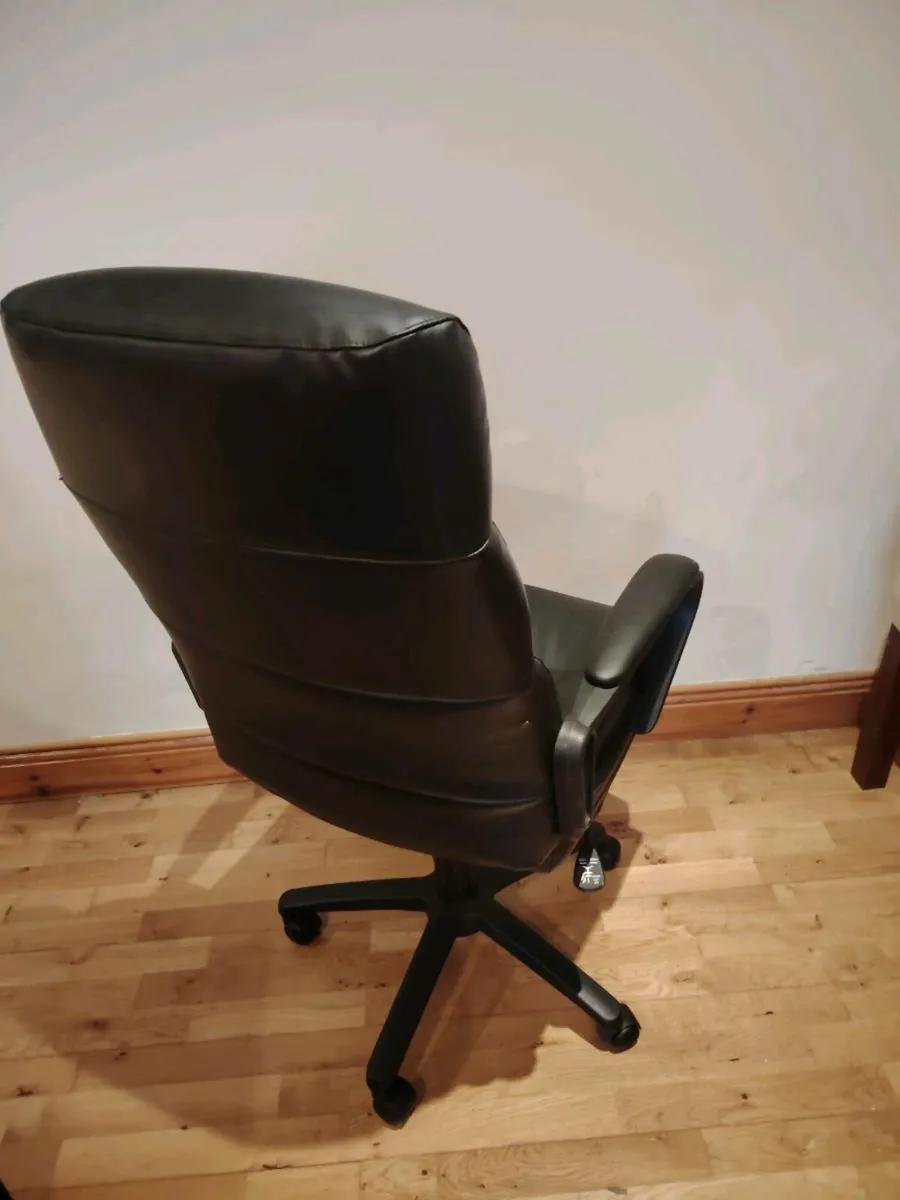 Leather office chair - Image 3