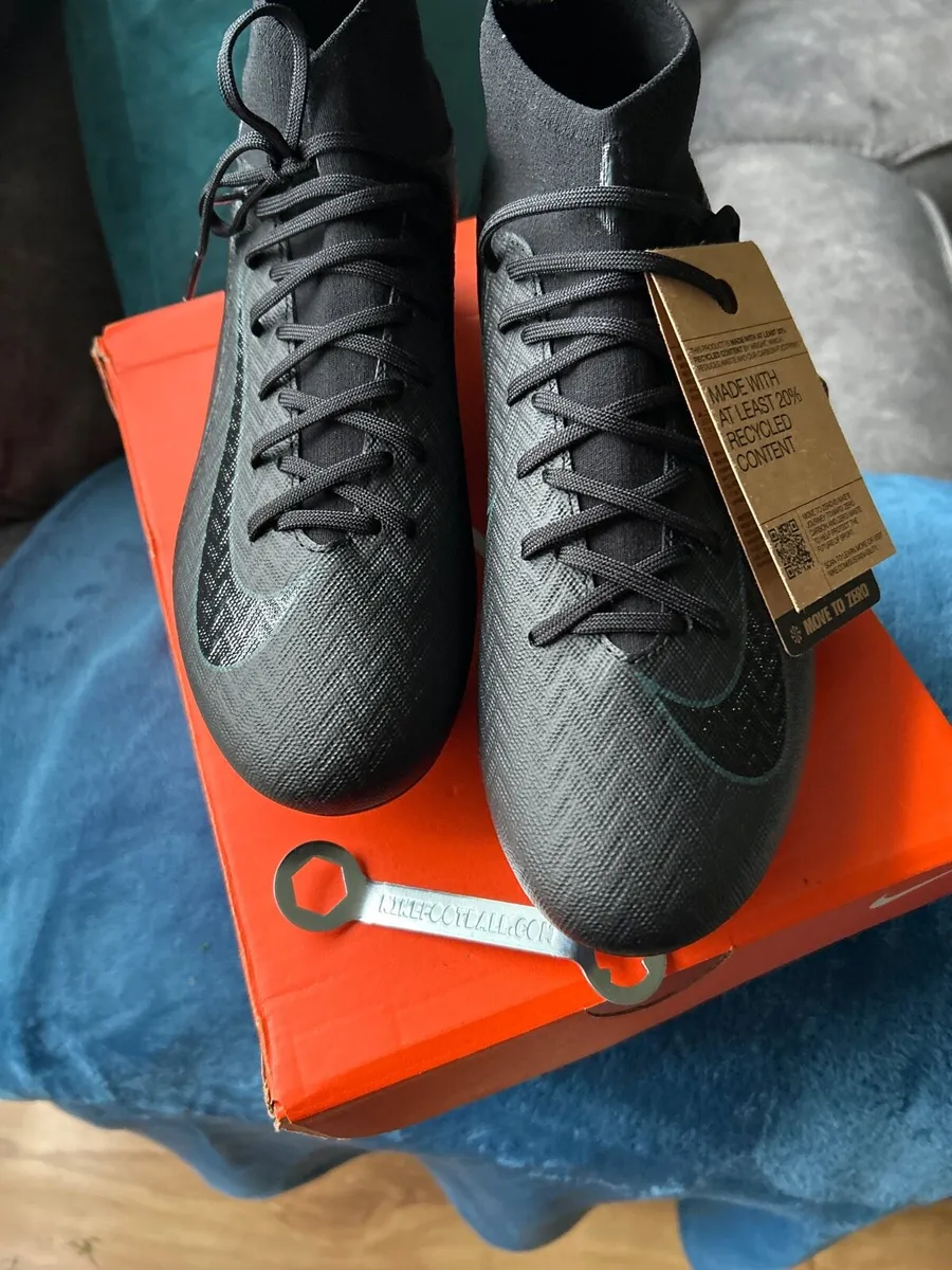 Nike Football Boots - Image 1