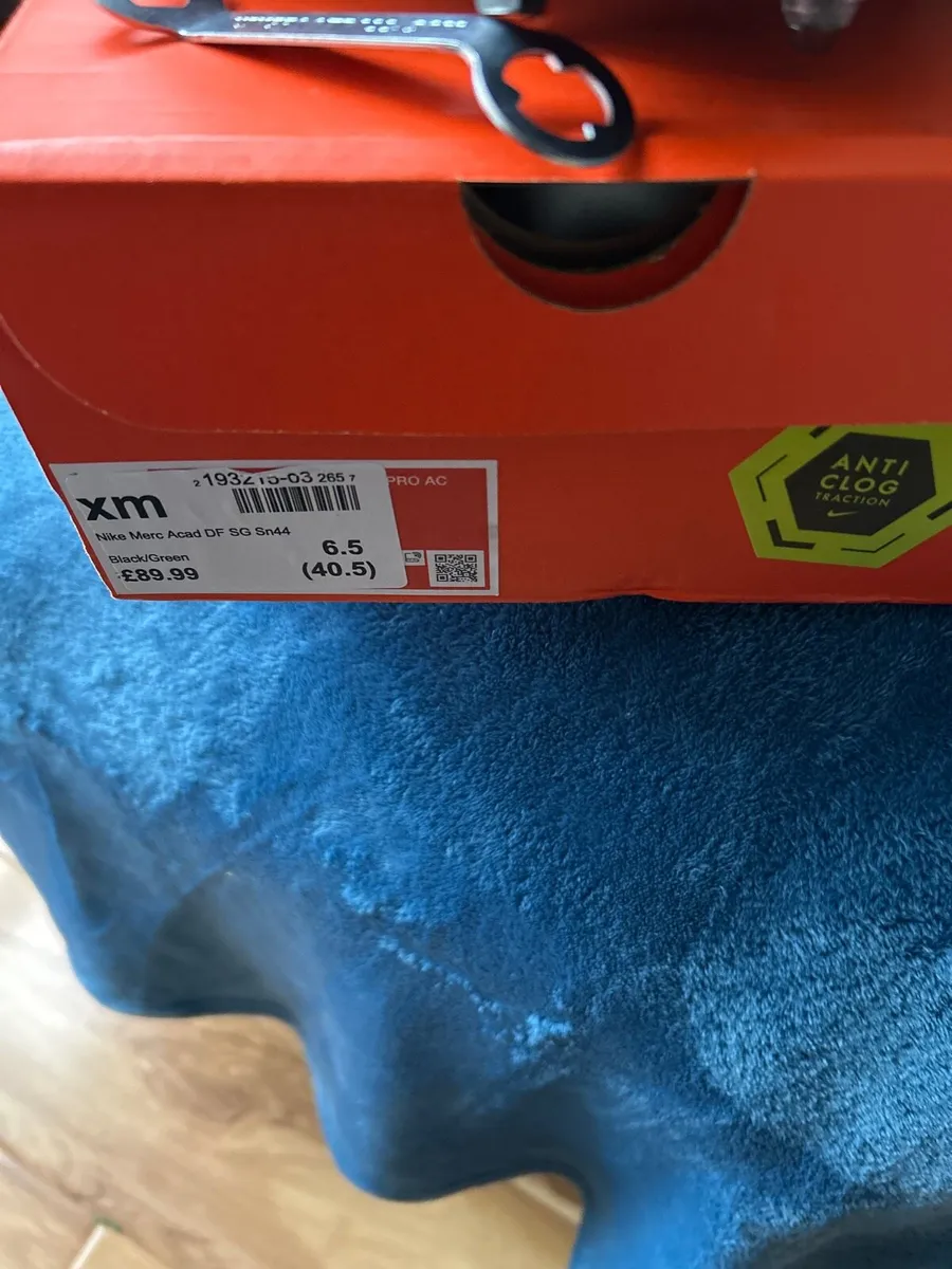 Nike Football Boots - Image 2
