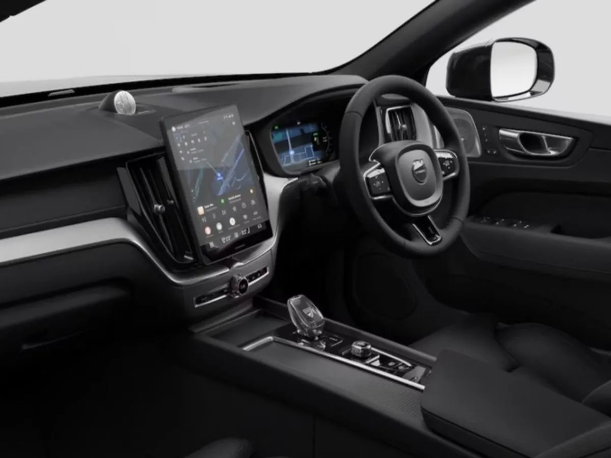 Volvo XC60 T6 Phev Ultra Black Edition - Image 4