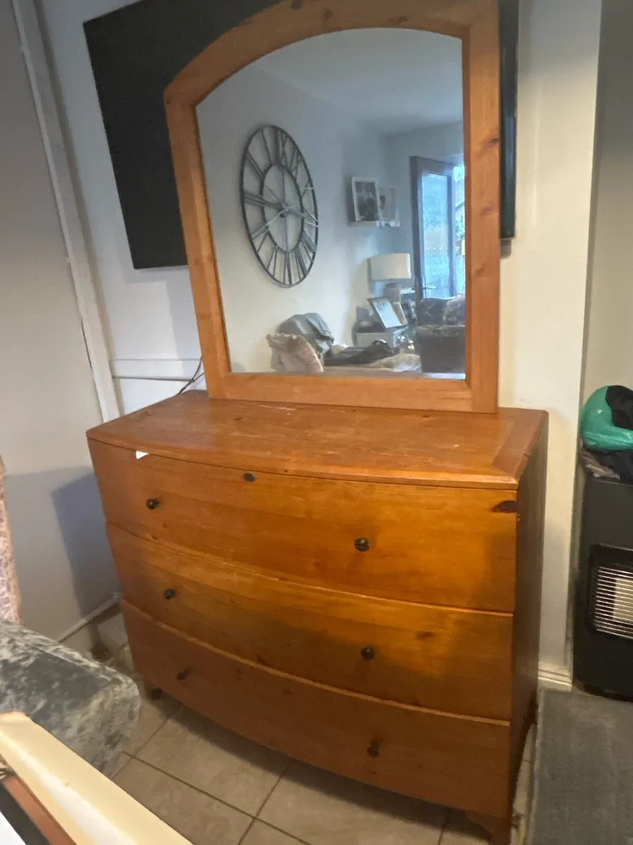Large linen drawer chest , with mirror