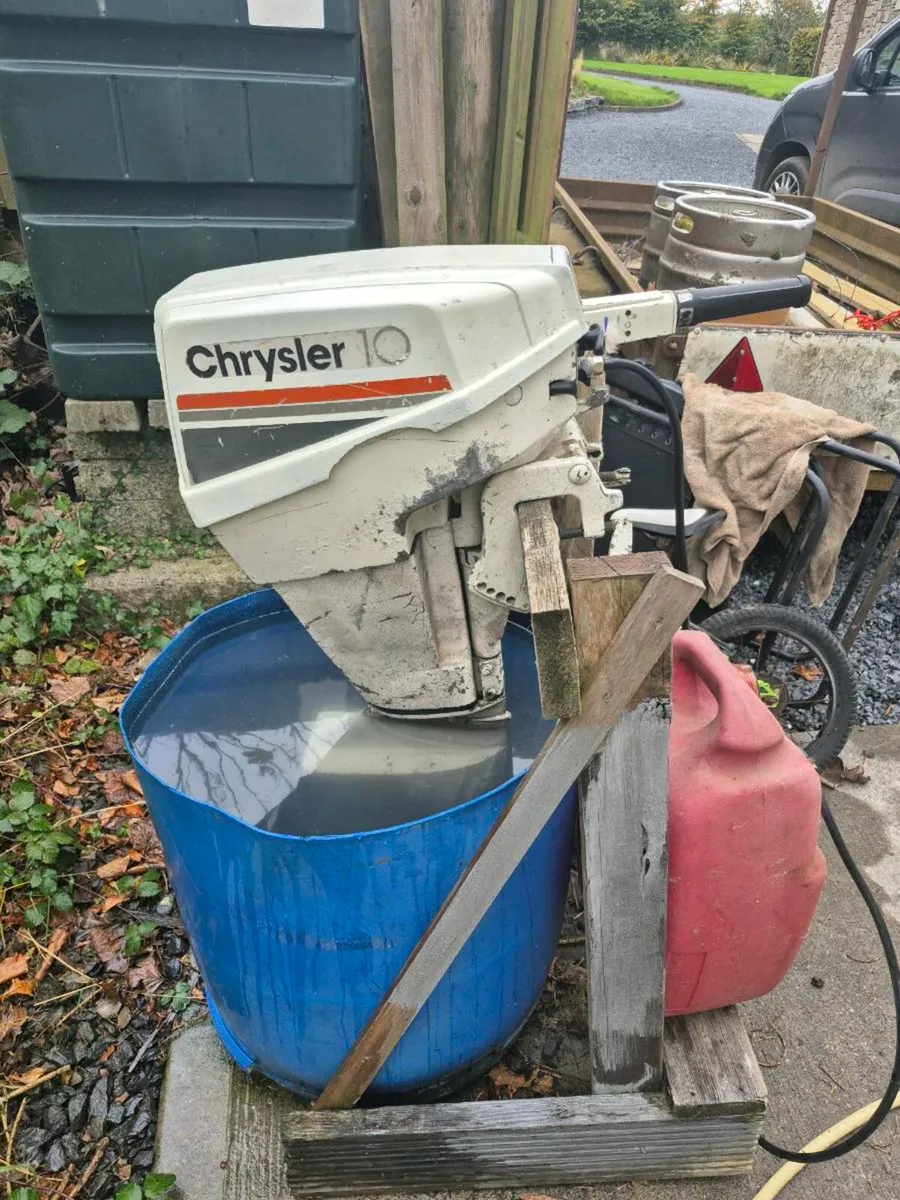 10hp Chrysler short shaft outboard - Image 3