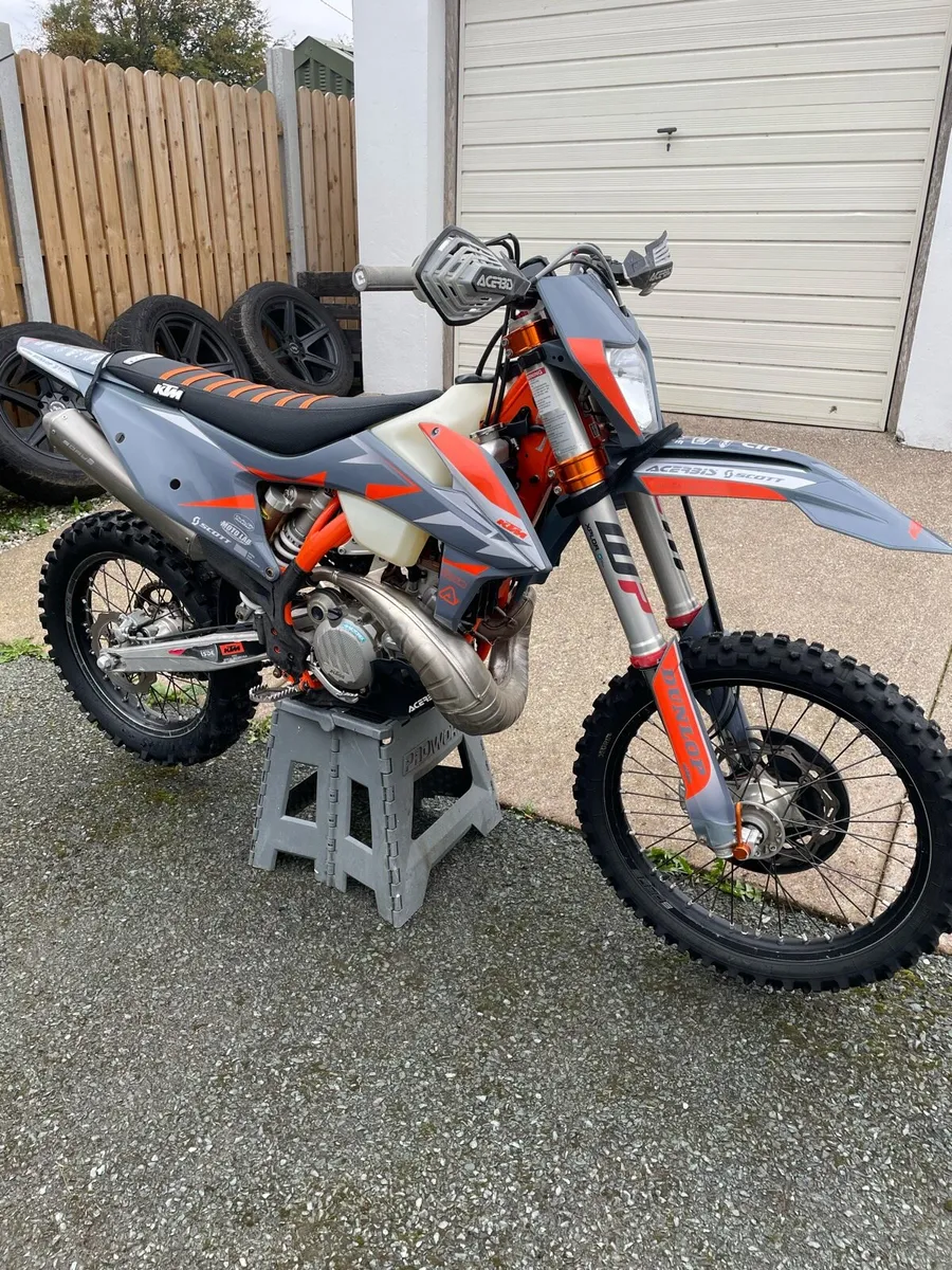2023 KTM 300 six days (road legal) - Image 2