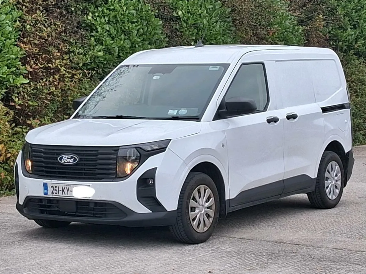 2025 FORD COURIER, COMES WITH PARTS - Image 1