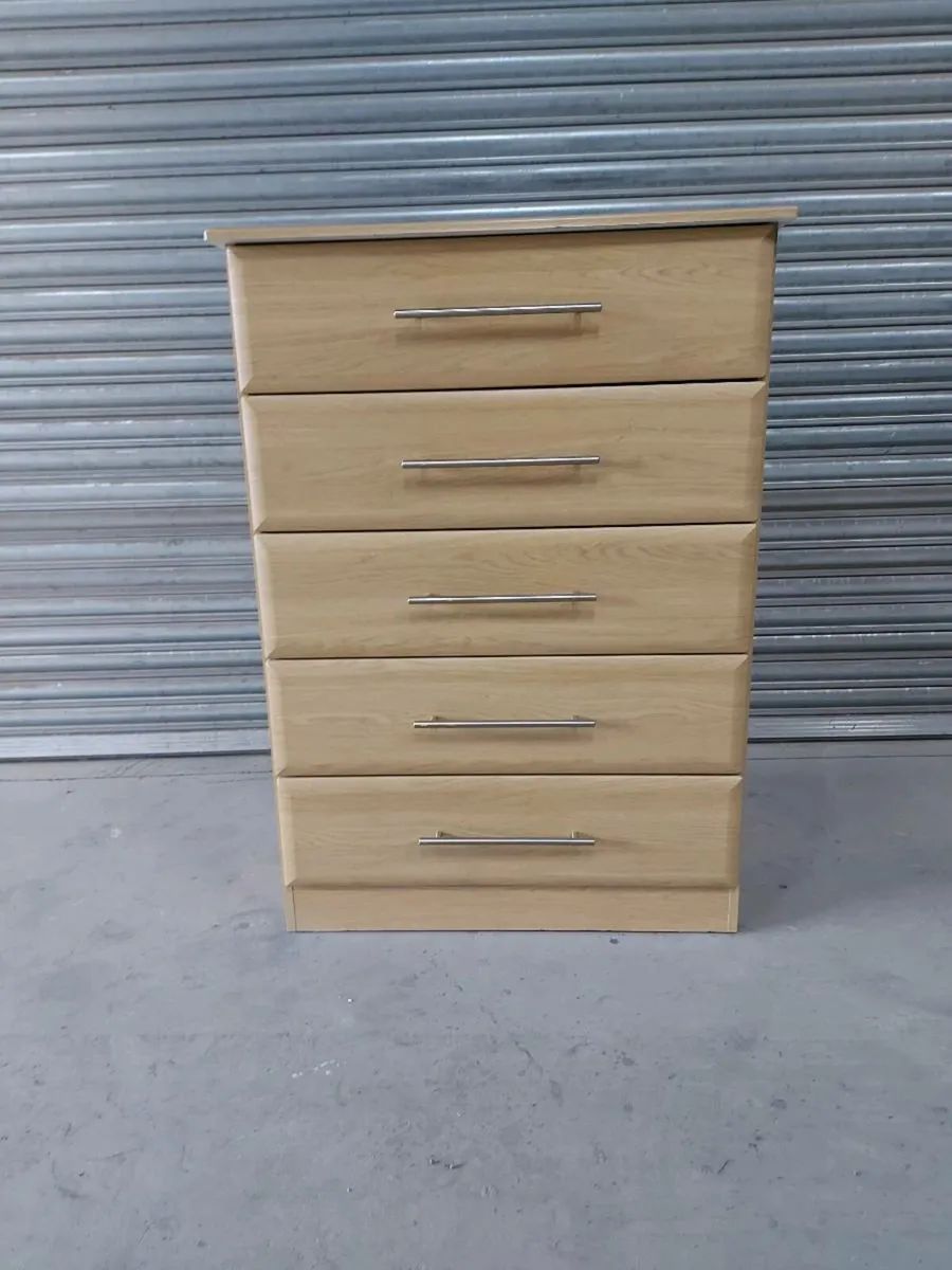 Chest of drawers - Image 2