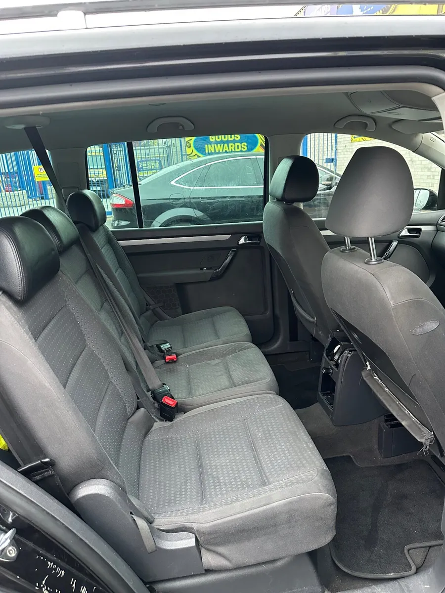Volkswagen Touran 2005 - Image 3