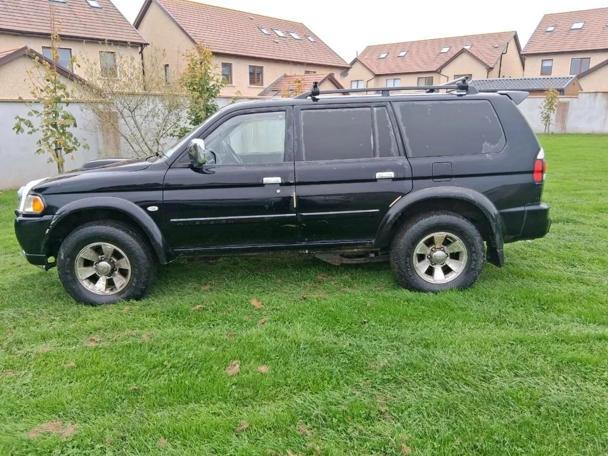 Pajero sport - Image 1